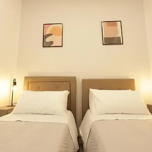 santa-chiara-luxury-house.hotels-amalfi.com/